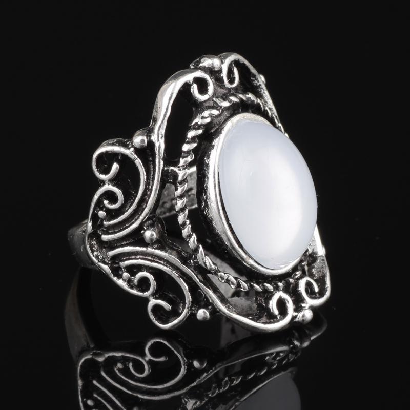 Vintage Large Oval Moonstone Boho Ethnic Antique Silver Pattern Finger Ring